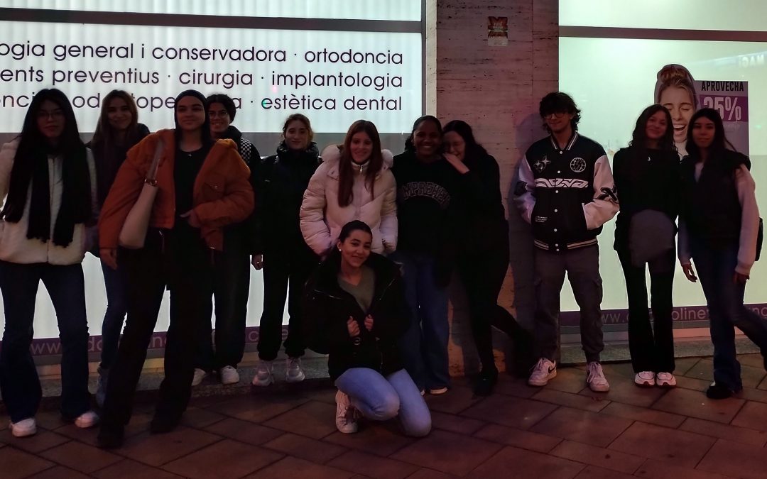 L’alumnat de CFGM Cures Auxiliars d’Infermeria ha visitat diverses clíniques dentals de Vilafranca del Penedès