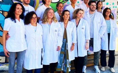 L’equip docent de sanitat us dona la benvinguda
